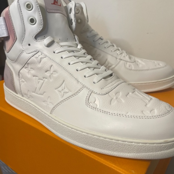 Louis Vuitton Rivoli Boot Sneakers Watercolor Edition These are 🔥🔥🔥 - Picture 10 of 10